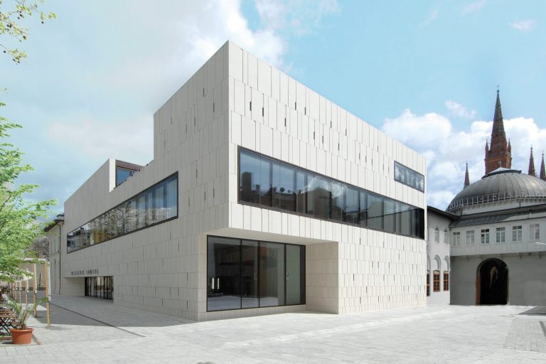 Bild: Hessischer Landtag, Kanzlei/ H. Heibel