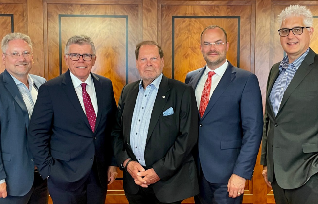 Der vertretungsberechtigte Vorstand des VDAI (v.l.): Christian Trenner, Manfred Stoffers, Uwe Christiansen, Dr. Daniel Henzgen, Gerhard Hubmann (Foto: VDAI)